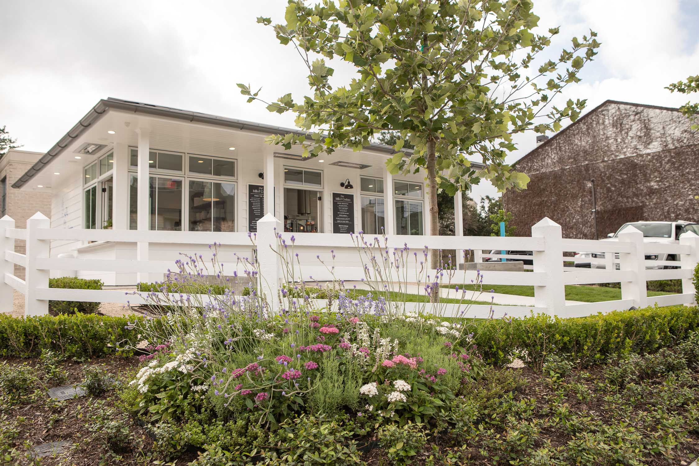 River Oaks location landscaping and front of building