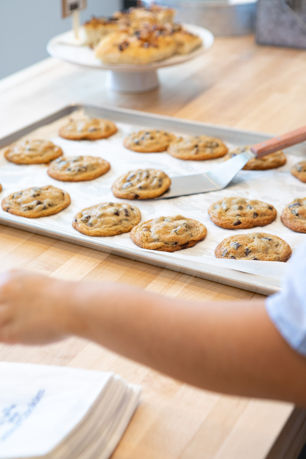 Cookie sheet tray with spatula